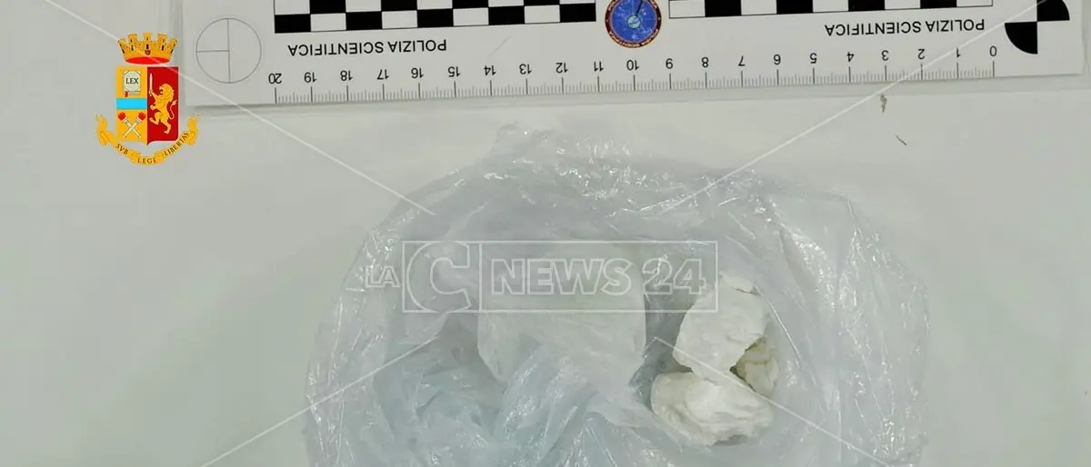 Fermati con la cocaina in auto: denunciati due coniugi di Acri