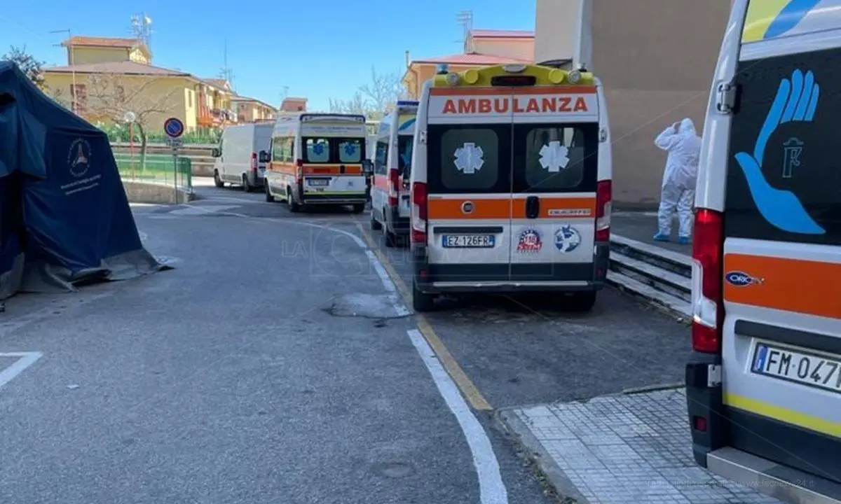 Covid Corigliano-Rossano, pazienti positivi al pronto soccorso: ospedale al collasso