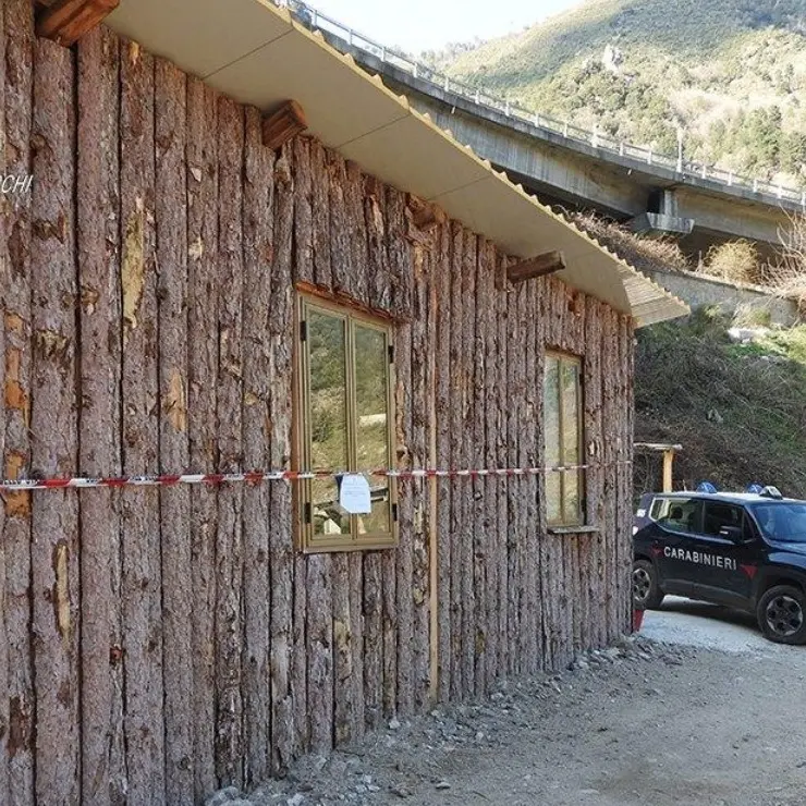 Longobucco: manufatto abusivo nell’area del Parco Sila, scatta il sequestro