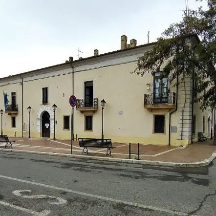 Troppi contagi a Isola Capo Rizzuto: chiudono scuole, parchi e uffici