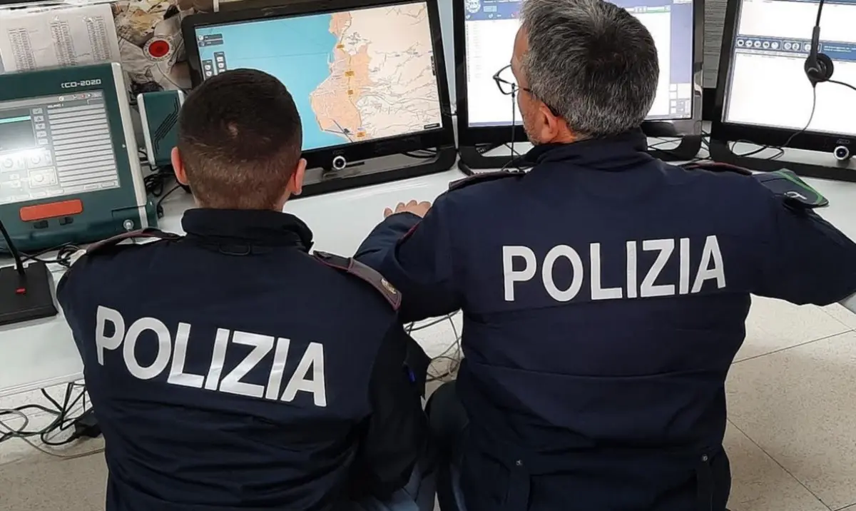 Reggio Calabria, calci e botte alla moglie incinta: arrestato 41enne