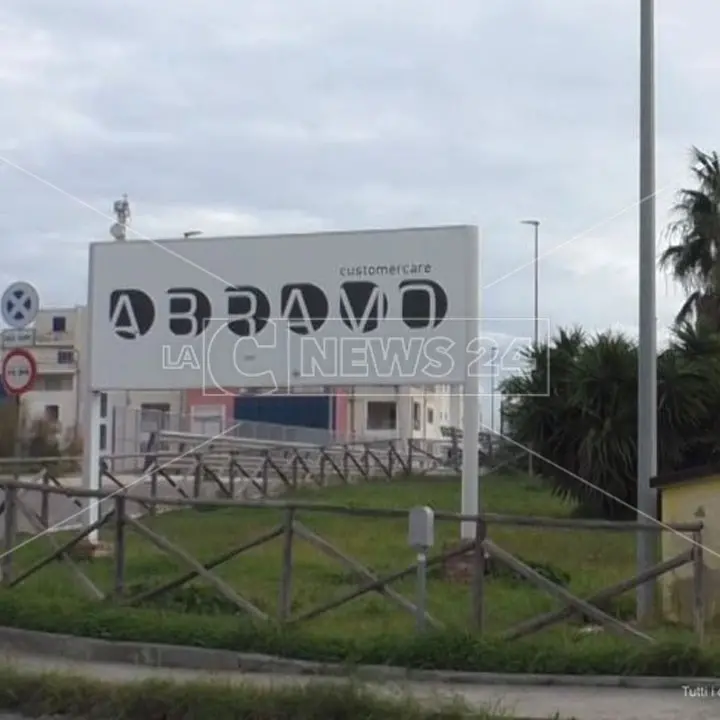 Crisi call center Abramo, i sindacati chiedono di incontrare i commissari giudiziali