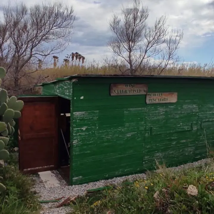 Crotone, vandali in azione all’Oasi del Martin Pescatore