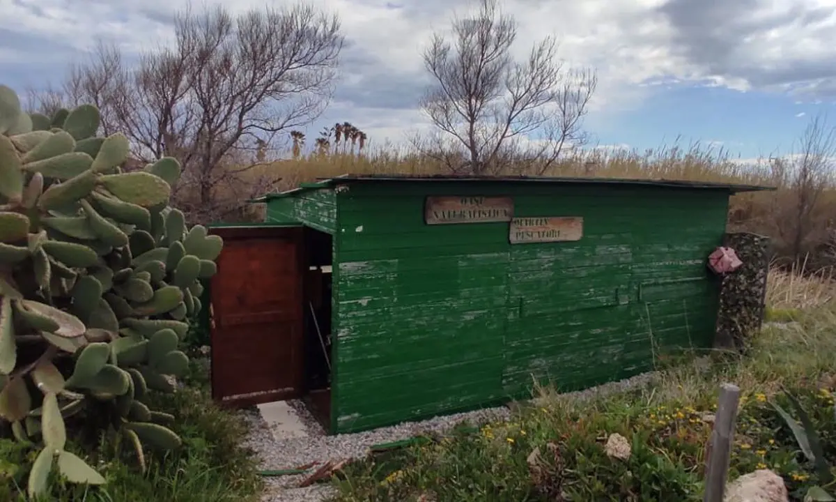 Crotone, vandali in azione all’Oasi del Martin Pescatore