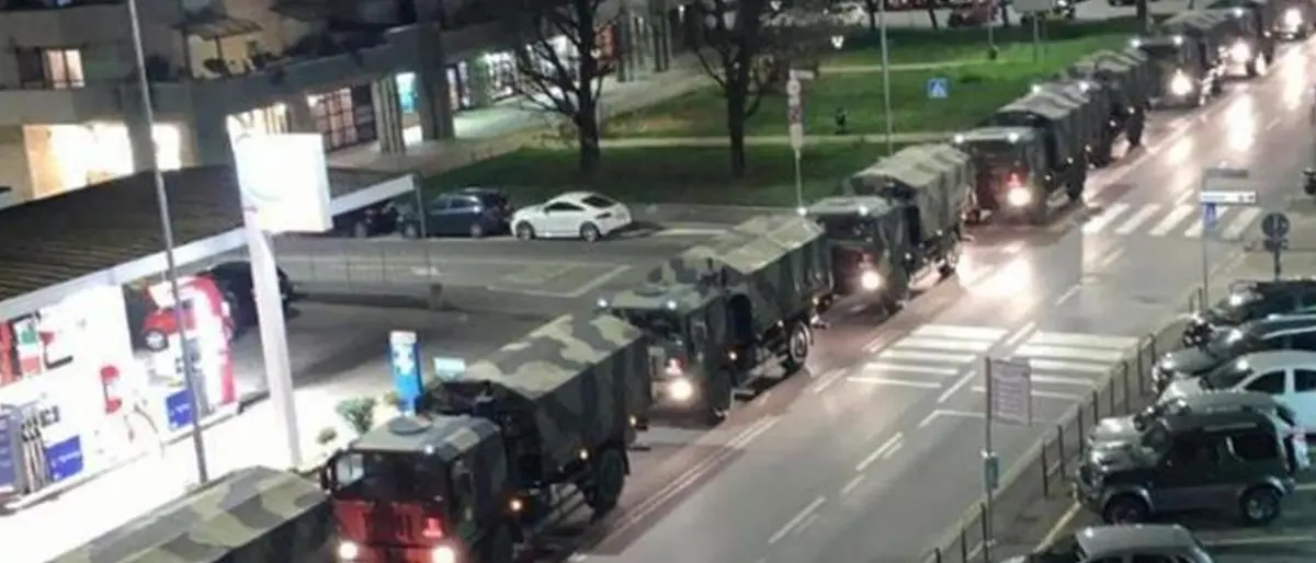 Prima giornata nazionale delle vittime di Covid, un anno fa la fila di bare a Bergamo