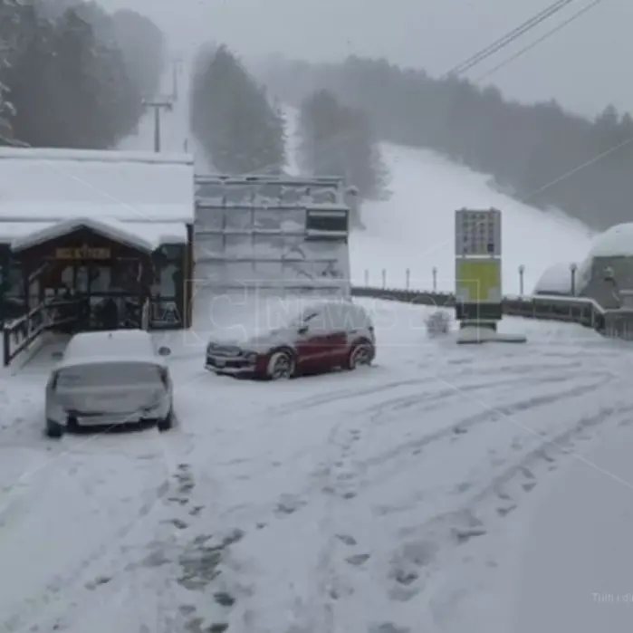 Maltempo, neve e gelo in Calabria nel primo giorno di primavera