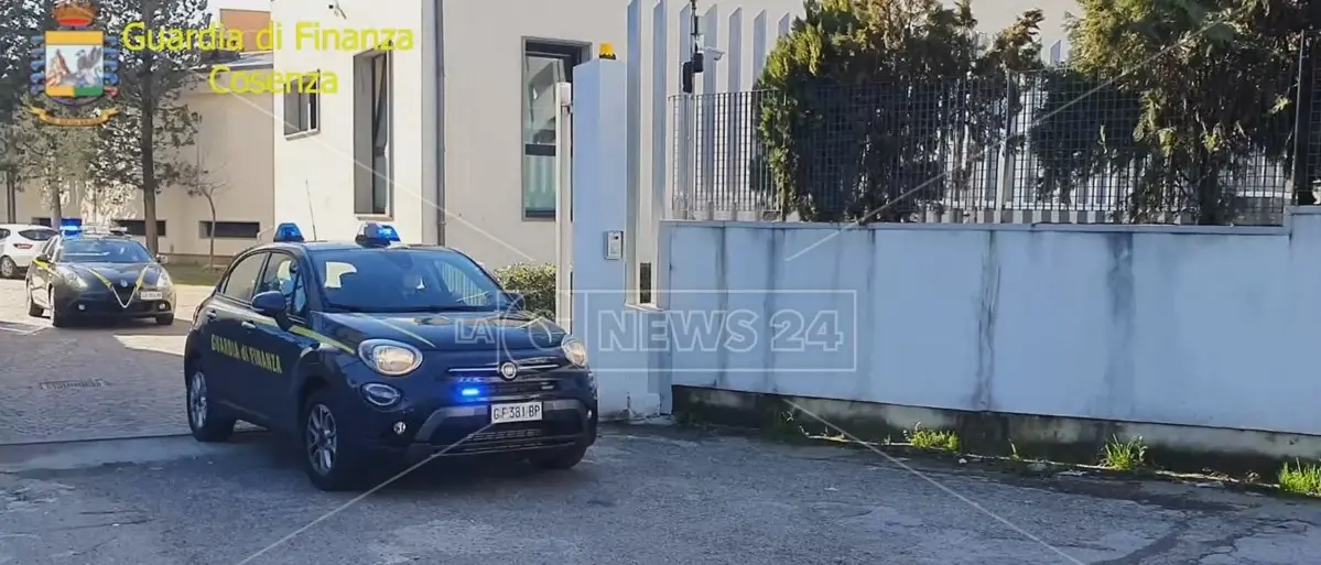 Truffa all'Inps e falsi braccianti nel Cosentino, sequestrati beni per 200mila euro