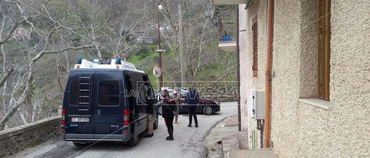 Omicidio a Mongrassano, investe e passa più volte sul fratello con l'auto: arrestato a Cosenza