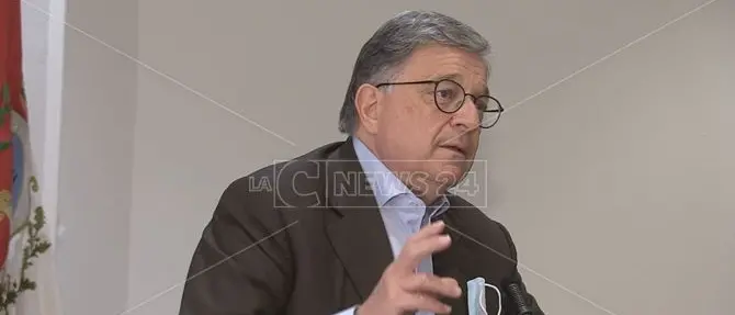 Montalto, 2 alunni positivi al Covid nelle scuole del centro: chiusi tutti i plessi