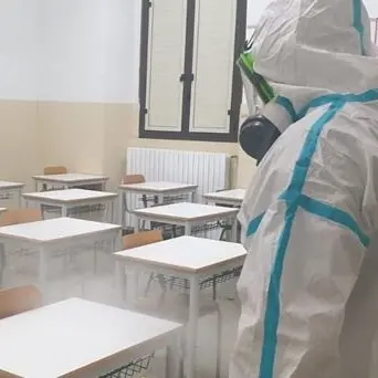 Troppi contagi nelle scuole catanzaresi, l’Asp propone ai sindaci la chiusura