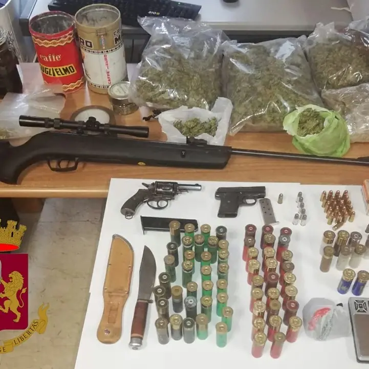 Bisignano, oltre due chili di marijuana e armi in casa: arrestato 38enne