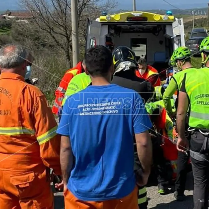 Anziano scomparso a Santa Sofia D’Epiro ritrovato in una zona impervia: sta bene