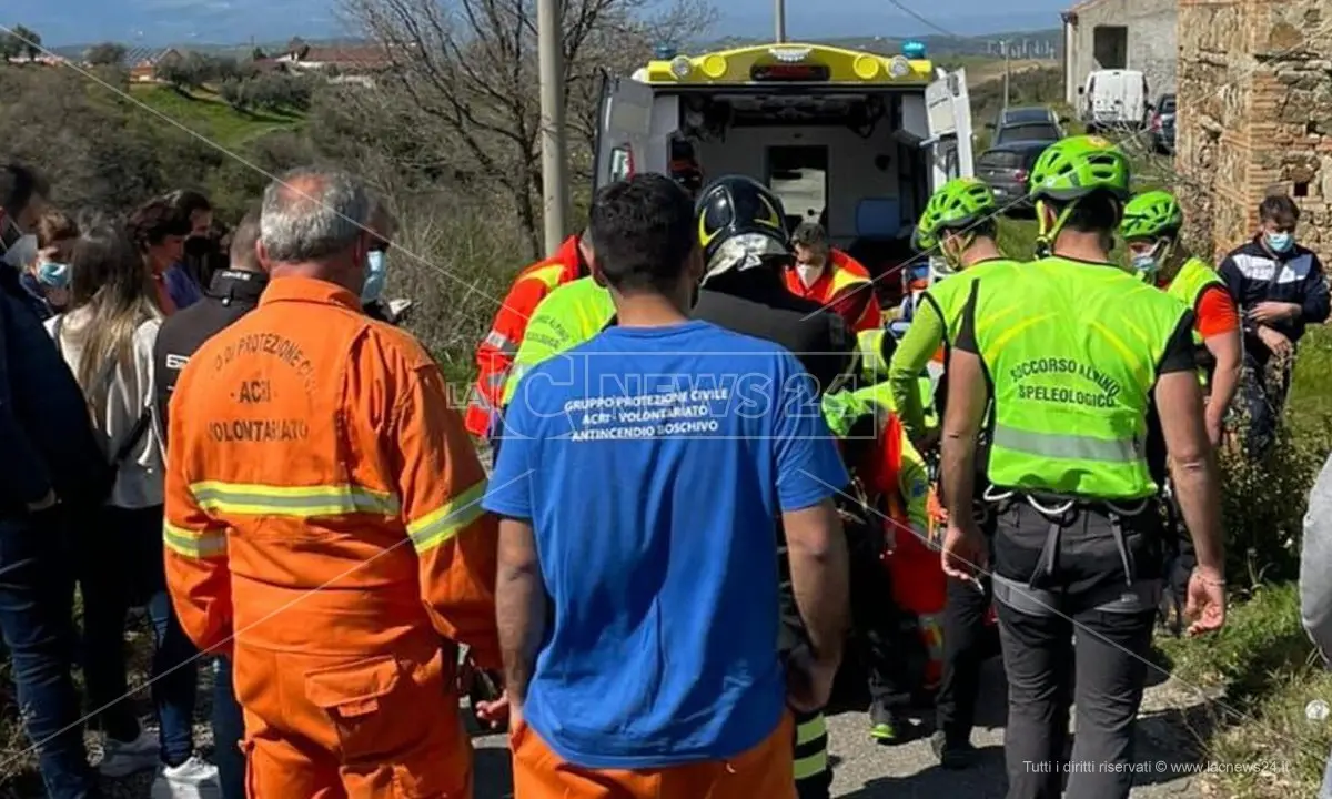 Anziano scomparso a Santa Sofia D’Epiro ritrovato in una zona impervia: sta bene