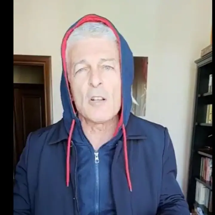 Blitz di Morra all’Asp di Cosenza: «Avevo il cappuccio in testa ma ero riconoscibile»