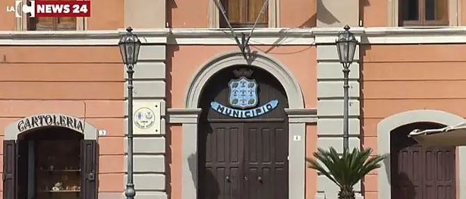 Corigliano Rossano, rafforzate le restrizioni: chiusi anche asili e parrucchieri