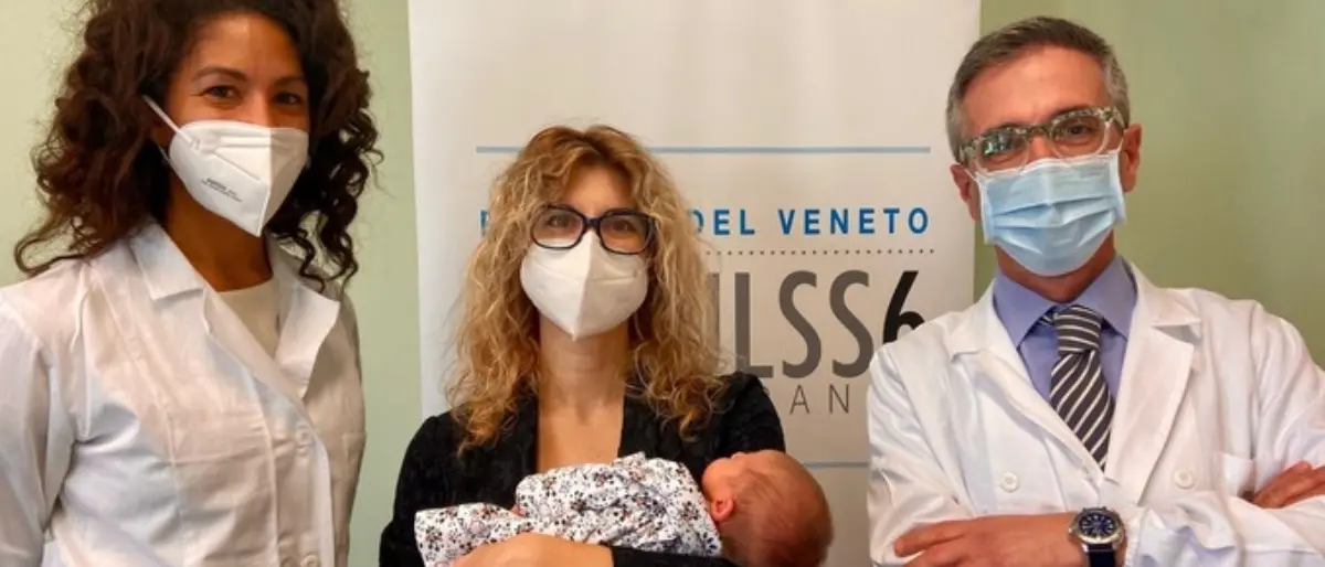 Covid, nate due bimbe con anticorpi: le mamme erano state vaccinate in gravidanza