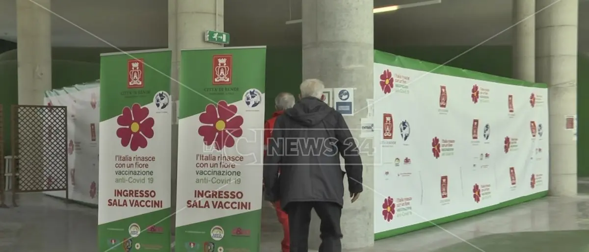 Covid, l'Unità di crisi regionale annuncia tre nuovi centri vaccinali