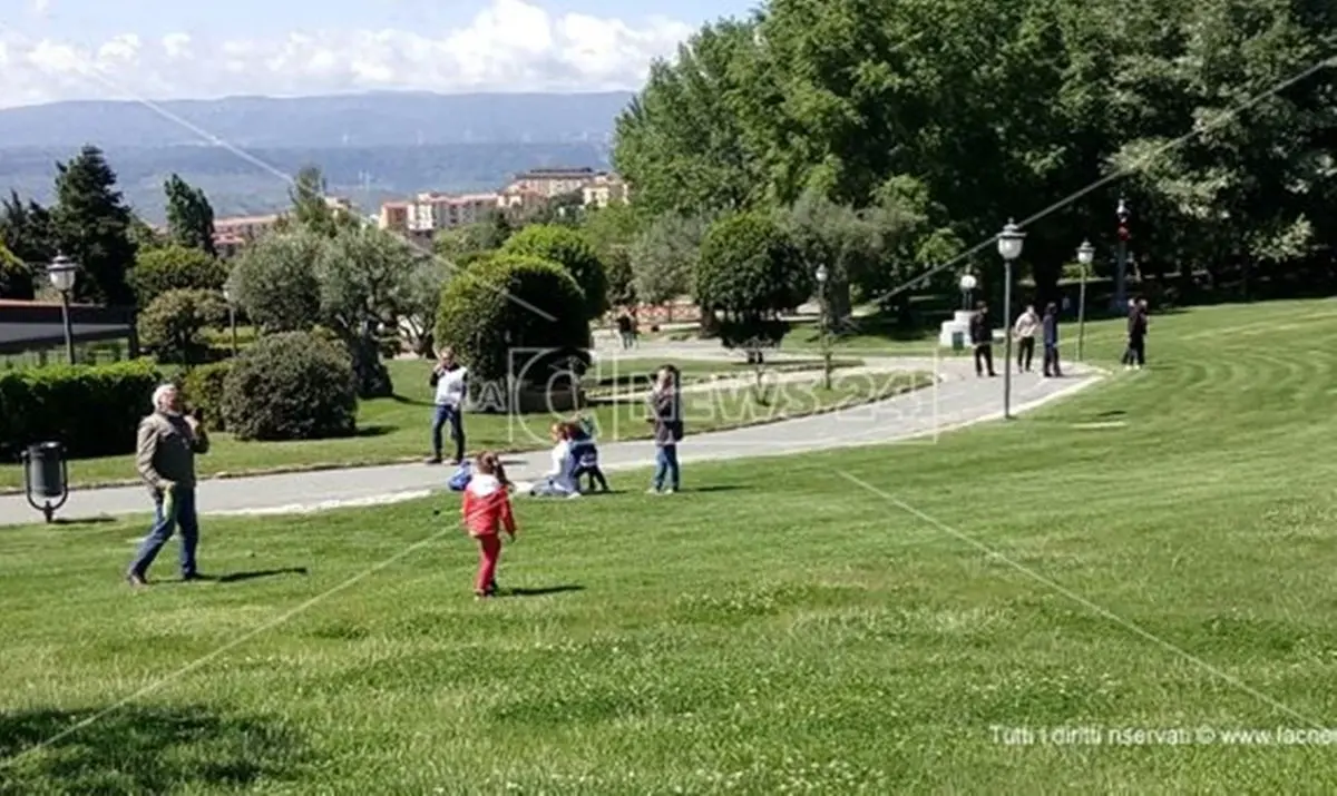 Covid, a Catanzaro ville e parchi chiusi fino al 6 aprile e controlli più serrati