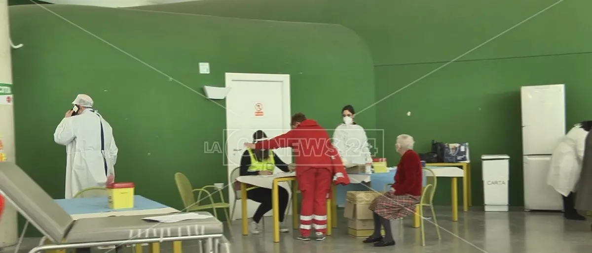 Covid, nel Cosentino in un giorno somministrati oltre quattromila vaccini