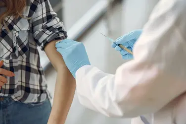 Vaccini per pazienti fragili a domicilio, Rende si organizza ma mancano le dosi