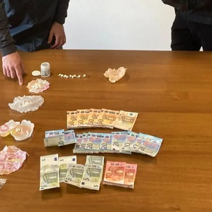 Corigliano Rossano, blitz antidroga nelle case popolari di via Gramsci: un arresto