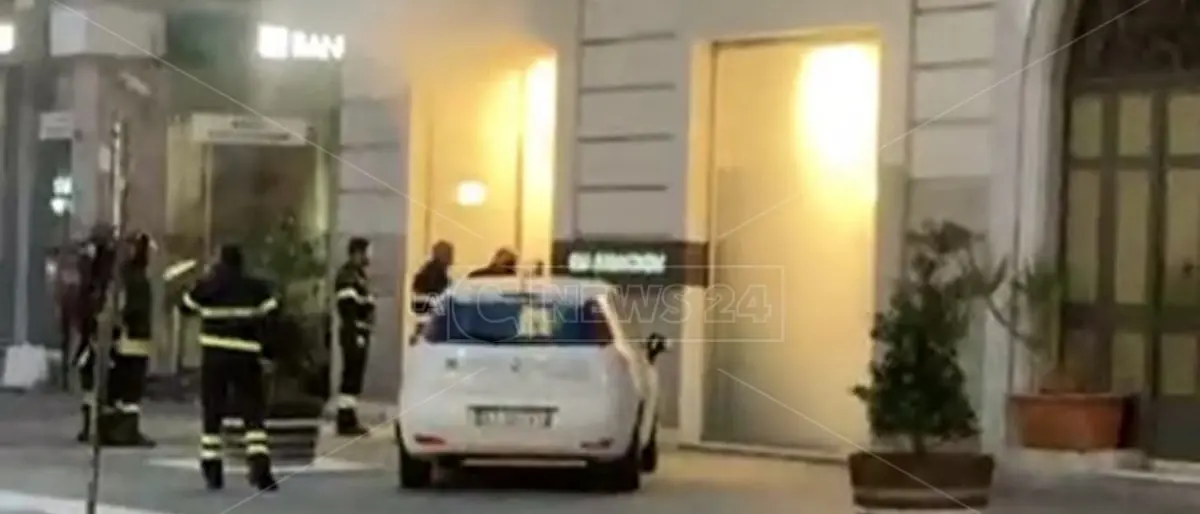 Cosenza, allarme incendio in centro ma era un antifurto