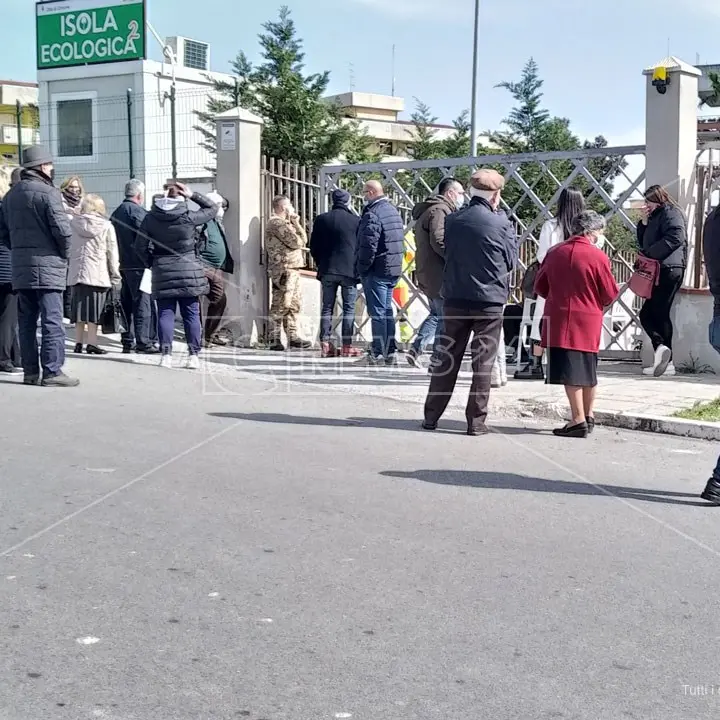 Vaccini, a Crotone anziani convocati per il richiamo ma non risultano prenotati