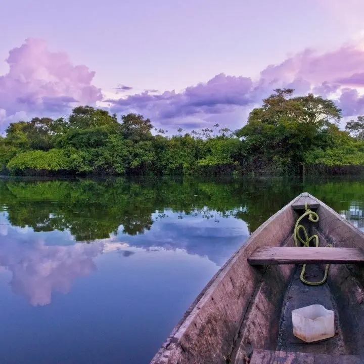 La storia di Giulia, giovane crotonese da tre anni aiuta gli indigeni dell'Amazzonia