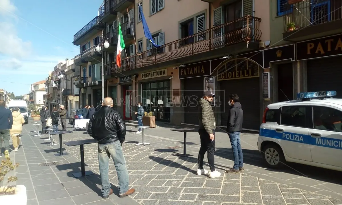 Covid, a Vibo commercianti in piazza contro la chiusura da zona rossa