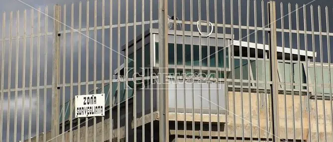 Covid, focolaio nel carcere di Catanzaro: c'è la prima vittima. Quasi 100 i contagiati