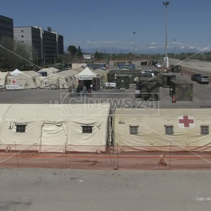 Covid, i sindaci chiedono il ripristino dell'ospedale militare a Cosenza