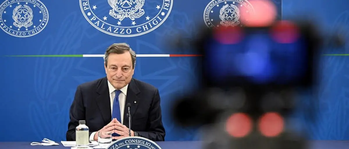 Vaccini, Draghi: «Con che coscienza la gente salta la fila? Al lavoro per riaprire in sicurezza»