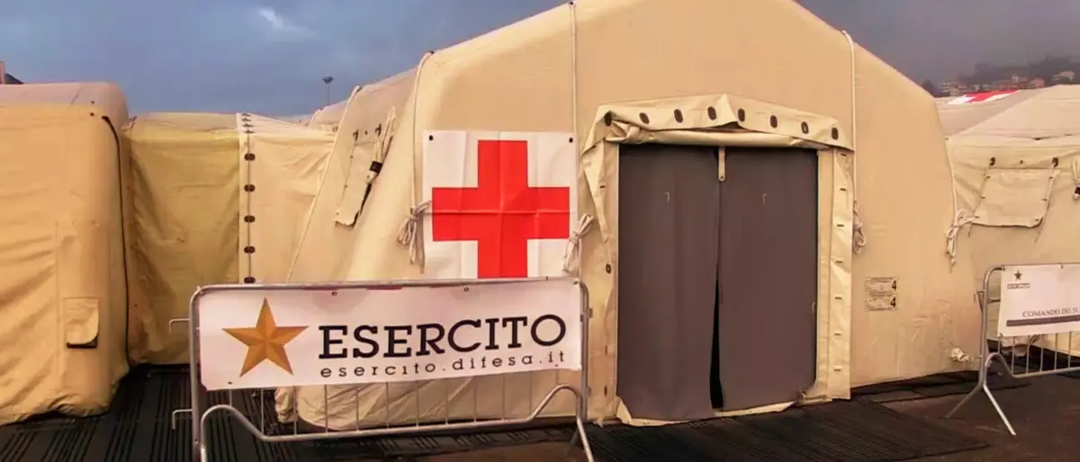 Cosenza, riconvertire l’ospedale militare è inutile: «Pochi rianimatori, non serve per l’emergenza»