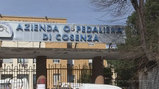 Covid: «Ospedale Cosenza al collasso, l'Asp converta interamente Rossano e Cetraro»