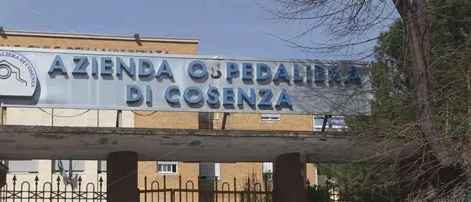Covid: «Ospedale Cosenza al collasso, l'Asp converta interamente Rossano e Cetraro»