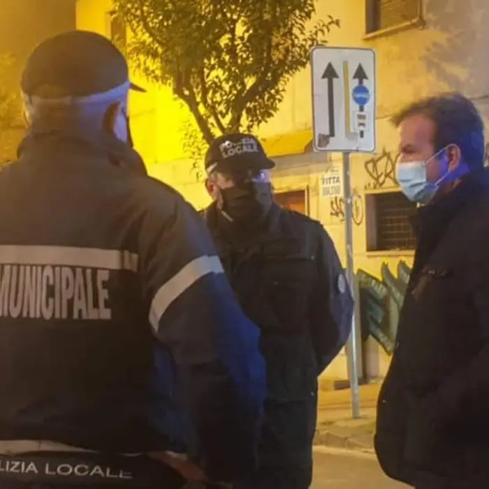 Cosenza, il sindaco Occhiuto: «Troppi contagi Covid, valutiamo chiusura scuole»