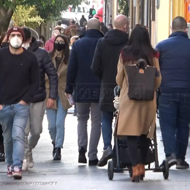 Calabria zona arancione ma i contagi continuano a crescere e gli ospedali sono al collasso