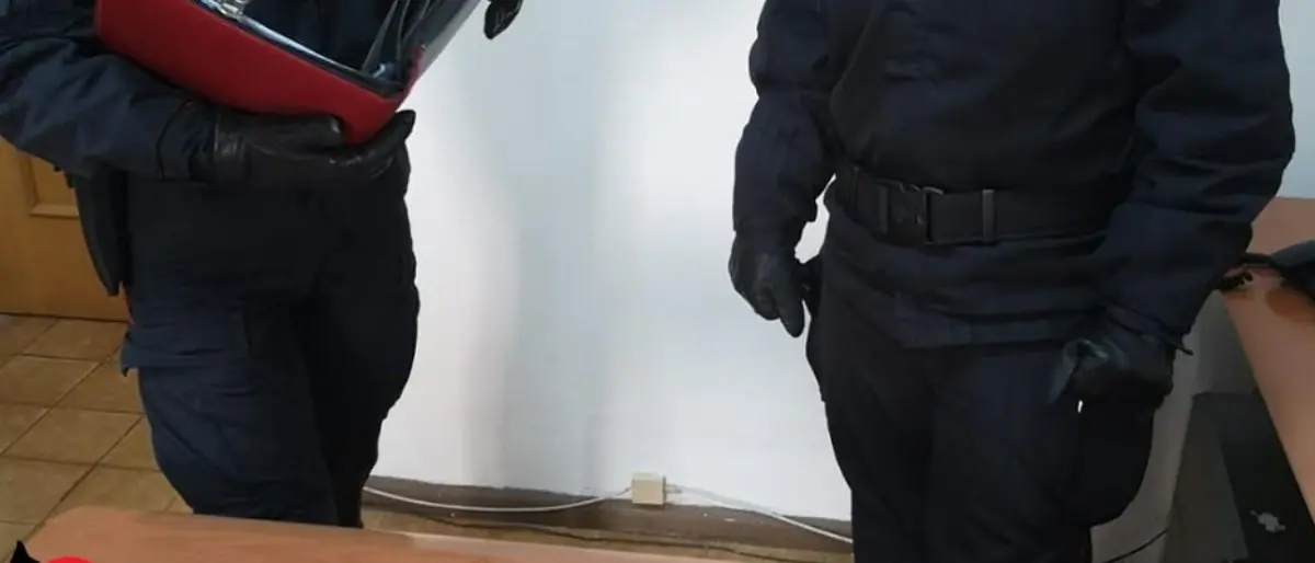 Catanzaro, tenta di rubare in una abitazione e aggredisce il proprietario: arrestato