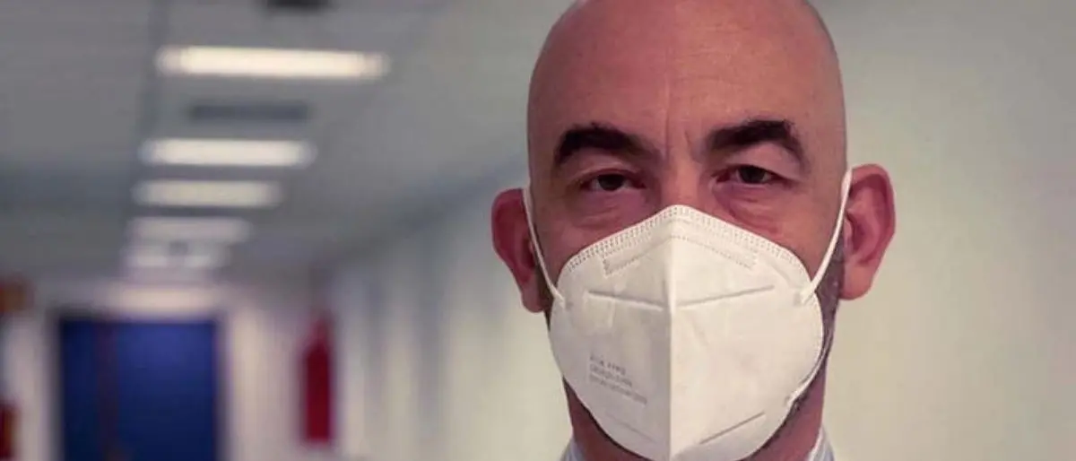 Vaccini Covid, minacce al virologo Bassetti: un cosentino tra i 2 denunciati