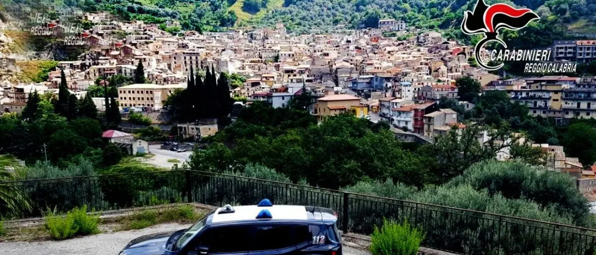 Fermato con un etto di droga in auto: arrestato 31enne nel Reggino