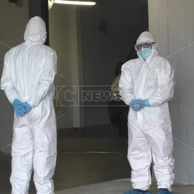 Covid, Mendicino si blinda: scuole chiuse, chiusi parchi e ville