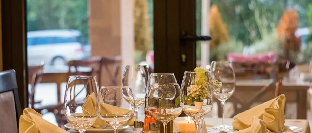 Imprenditrice cosentina scrive a Draghi: «Il nostro ristorante escluso dagli aiuti»