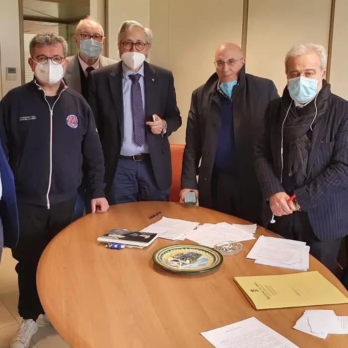 Covid, nuovo accordo con i medici di base: potranno vaccinare tutte le categorie