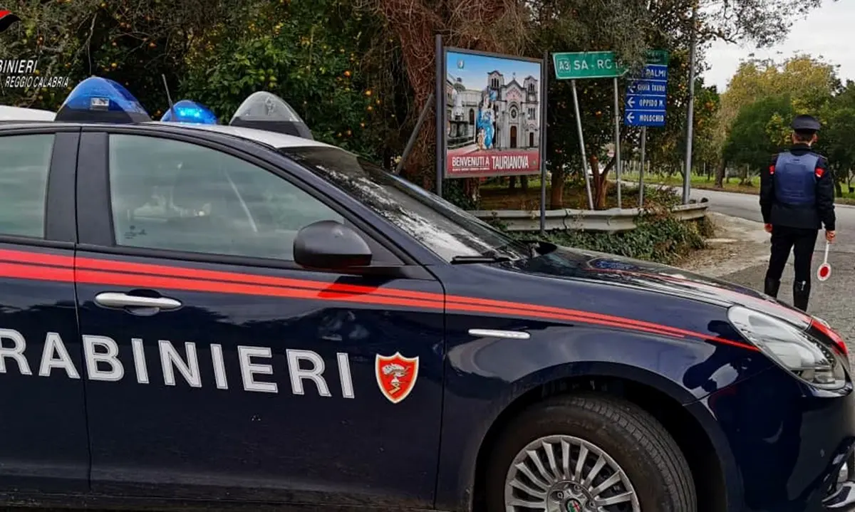 Positivo al Covid a spasso per strada: una denuncia nel Reggino