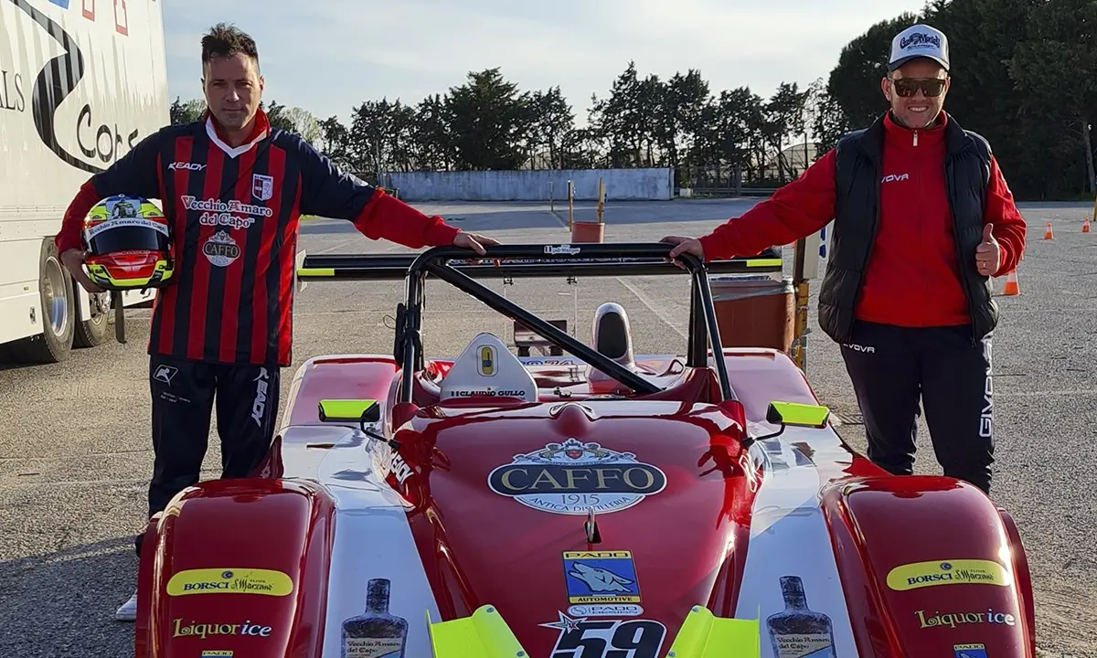 Motori, Gullo al volante con la maglia della Vibonese nei primi test su Osella Caffo