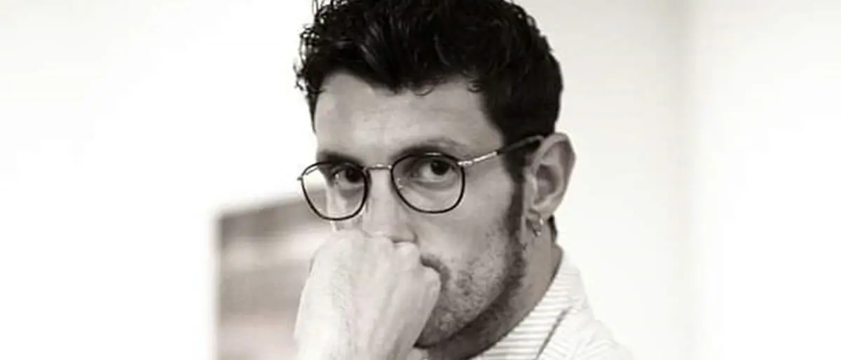 La passione per la moda e la nonna come maestra: lo stilista calabrese che ha vestito Nancy Brilli