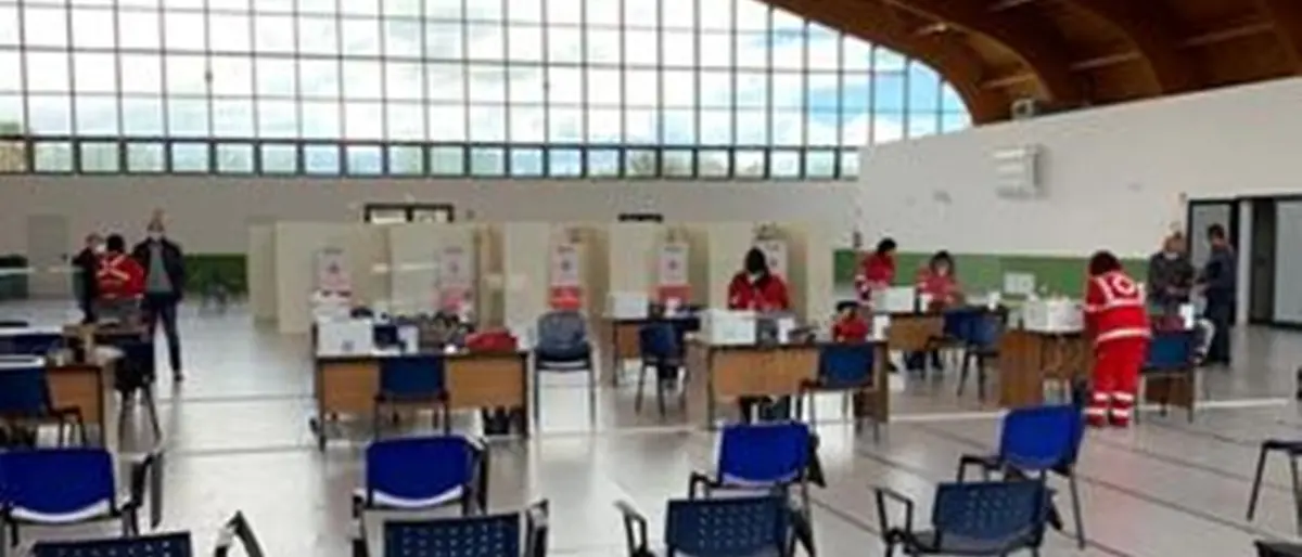 Covid, a Siderno domani apre l'hub vaccinale: da oggi prenotazioni sulla piattaforma