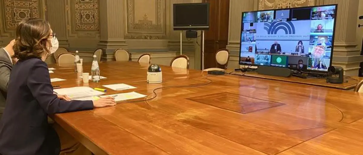 Scuola, Gelmini: «Nessuna marcia indietro del Governo ma c'è il problema dei trasporti»