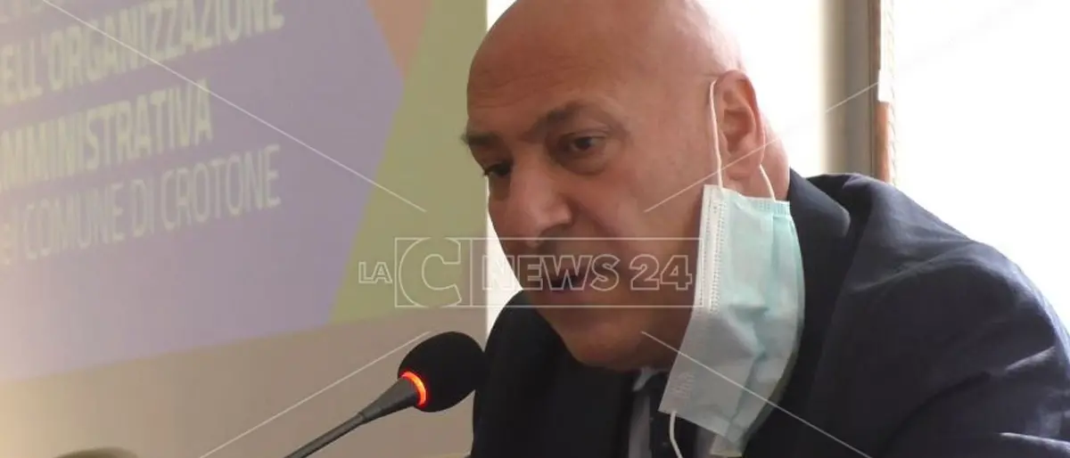 Crisi di maggioranza Crotone, Voce: «Noi teniamo, chi tradisce progetto tradisce la città»