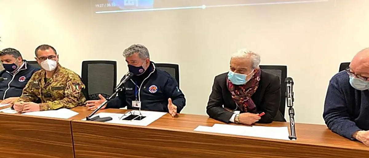 Fondi Covid, Spirlì: «Vengano usati subito per assumere sanitari»